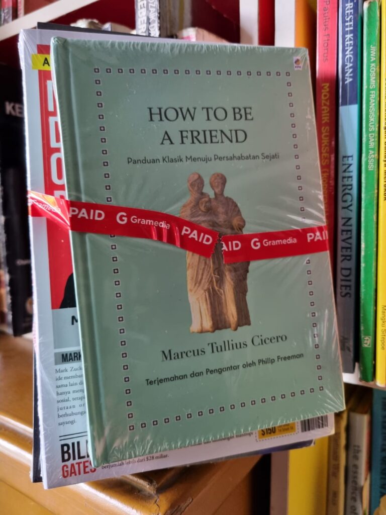 Segel toko buku Gramdia: 3 buku yang saya beli.